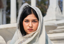 How Chicken Feathers Turn into Wool and Paper